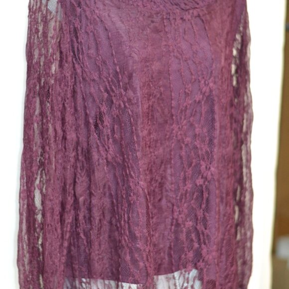 Style & Co Burgundy Lace Off shoulders w/ Long Sleeves - Picture 3 of 8